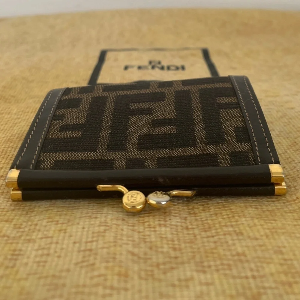 Vintage Fendi Kisslock Card Holder Wallet Rare EUC Italy